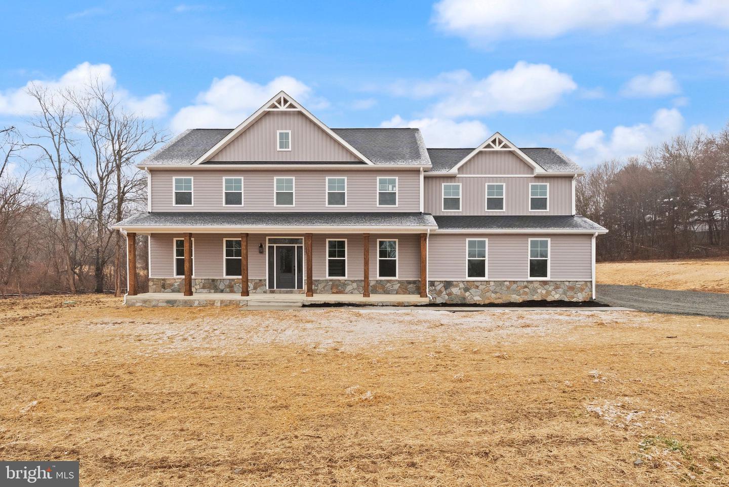 4823 STONEFIELD LN, WARRENTON, Virginia 20187, 4 Bedrooms Bedrooms, 7 Rooms Rooms,3 BathroomsBathrooms,Residential,For sale,4823 STONEFIELD LN,VAFQ2019372 MLS # VAFQ2019372