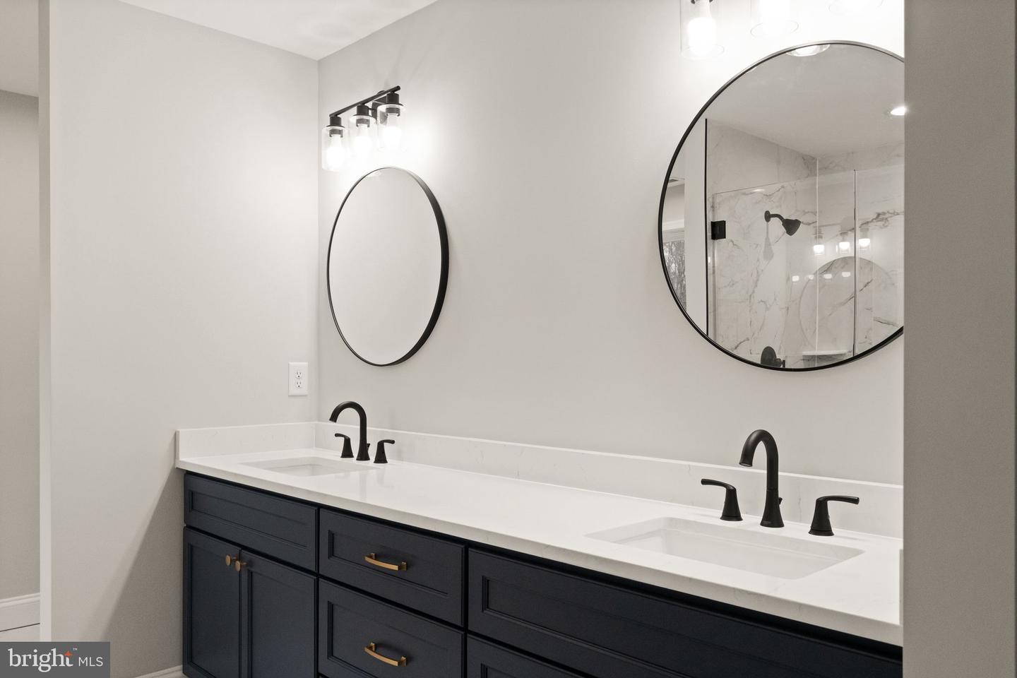 4823 STONEFIELD LN, WARRENTON, Virginia 20187, 4 Bedrooms Bedrooms, 7 Rooms Rooms,3 BathroomsBathrooms,Residential,For sale,4823 STONEFIELD LN,VAFQ2019372 MLS # VAFQ2019372