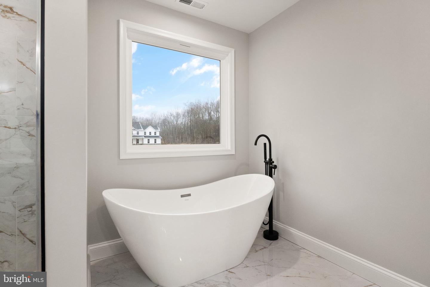 4823 STONEFIELD LN, WARRENTON, Virginia 20187, 4 Bedrooms Bedrooms, 7 Rooms Rooms,3 BathroomsBathrooms,Residential,For sale,4823 STONEFIELD LN,VAFQ2019372 MLS # VAFQ2019372