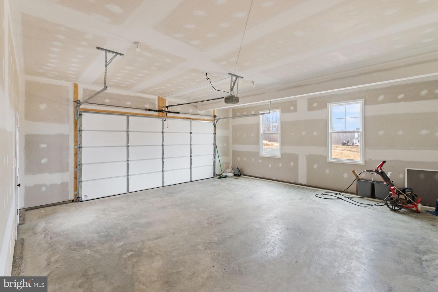 4823 STONEFIELD LN, WARRENTON, Virginia 20187, 4 Bedrooms Bedrooms, 7 Rooms Rooms,3 BathroomsBathrooms,Residential,For sale,4823 STONEFIELD LN,VAFQ2019372 MLS # VAFQ2019372