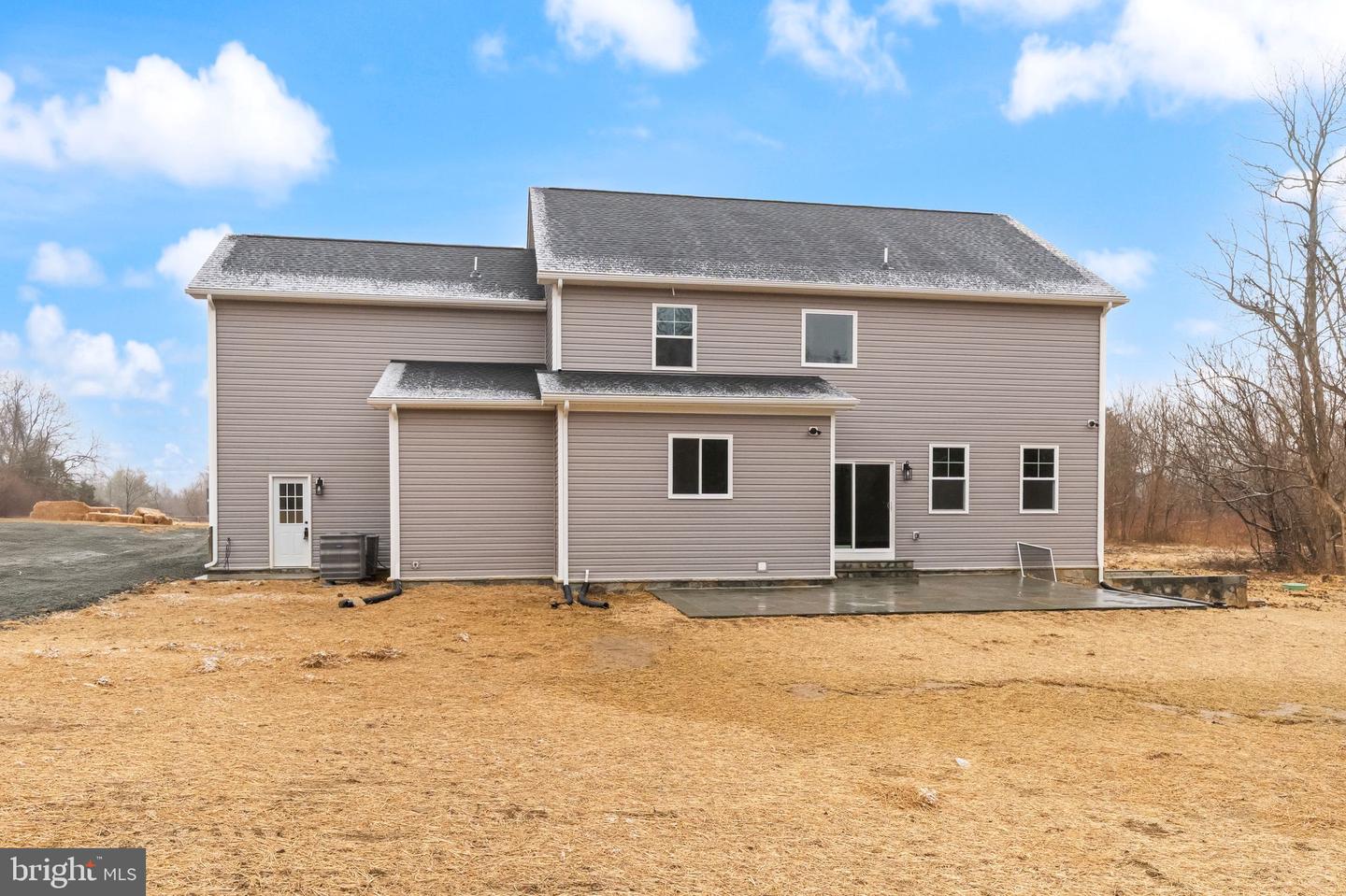 4823 STONEFIELD LN, WARRENTON, Virginia 20187, 4 Bedrooms Bedrooms, 7 Rooms Rooms,3 BathroomsBathrooms,Residential,For sale,4823 STONEFIELD LN,VAFQ2019372 MLS # VAFQ2019372