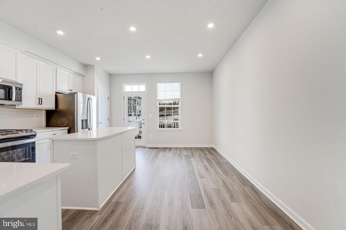 18339 REAPER HILL CT, TRIANGLE, Virginia 22172, 4 Bedrooms Bedrooms, ,4 BathroomsBathrooms,Residential,For sale,18339 REAPER HILL CT,VAPW2108170 MLS # VAPW2108170