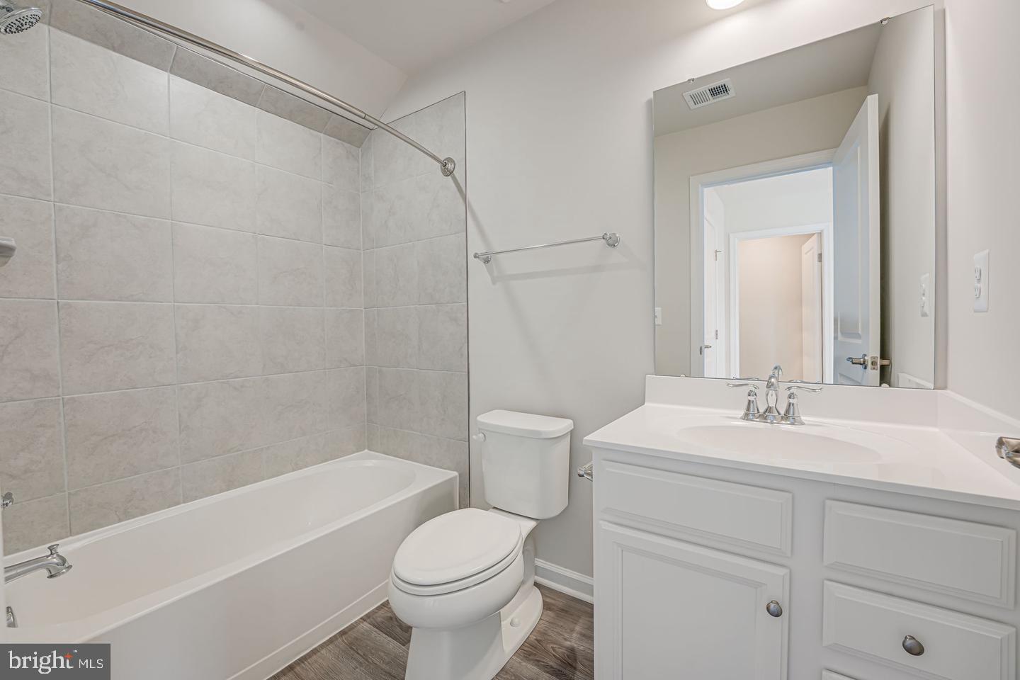 18339 REAPER HILL CT, TRIANGLE, Virginia 22172, 4 Bedrooms Bedrooms, ,4 BathroomsBathrooms,Residential,For sale,18339 REAPER HILL CT,VAPW2108170 MLS # VAPW2108170