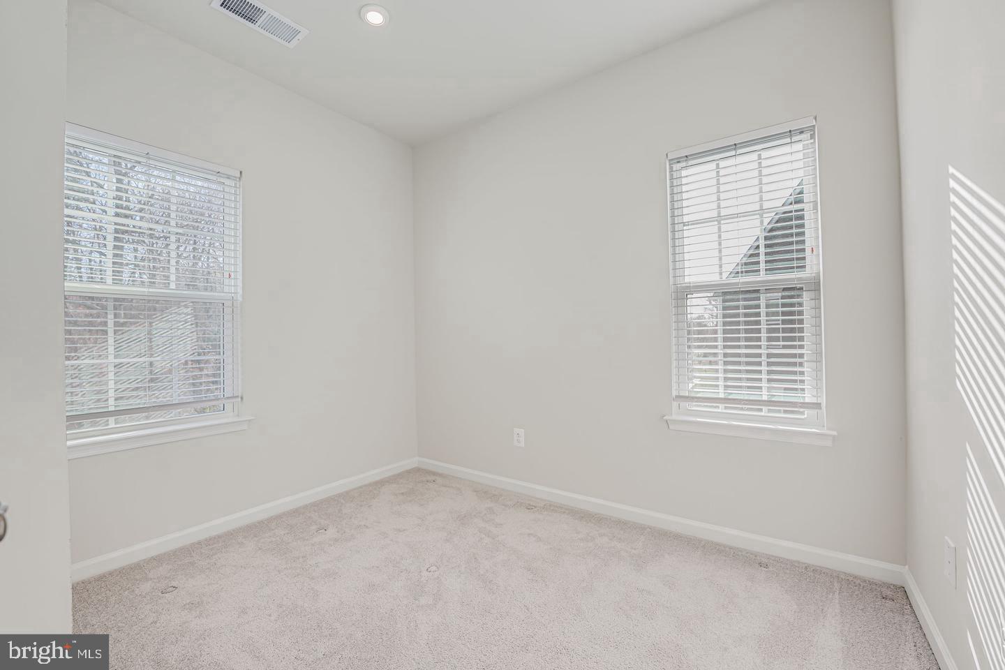 18339 REAPER HILL CT, TRIANGLE, Virginia 22172, 4 Bedrooms Bedrooms, ,4 BathroomsBathrooms,Residential,For sale,18339 REAPER HILL CT,VAPW2108170 MLS # VAPW2108170