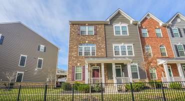 18339 REAPER HILL CT, TRIANGLE, Virginia 22172, 4 Bedrooms Bedrooms, ,4 BathroomsBathrooms,Residential,For sale,18339 REAPER HILL CT,VAPW2108170 MLS # VAPW2108170