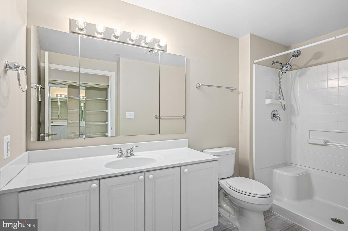 19355 CYPRESS RIDGE TER #802, LEESBURG, Virginia 20176, 3 Bedrooms Bedrooms, ,2 BathroomsBathrooms,Residential,For sale,19355 CYPRESS RIDGE TER #802,VALO2114060 MLS # VALO2114060