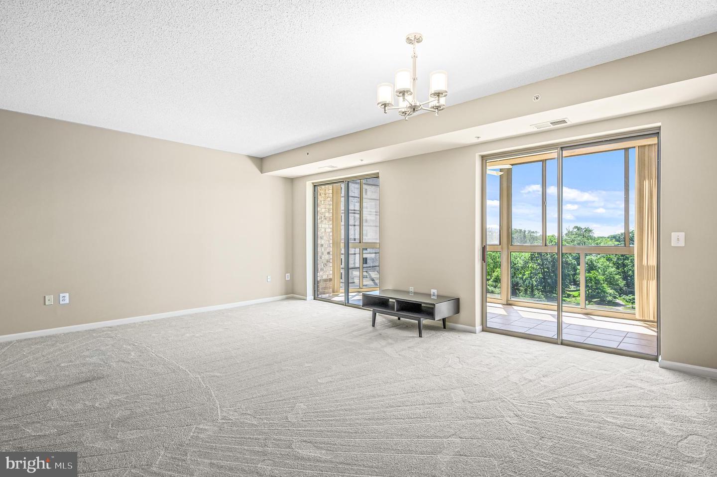 19355 CYPRESS RIDGE TER #802, LEESBURG, Virginia 20176, 3 Bedrooms Bedrooms, ,2 BathroomsBathrooms,Residential,For sale,19355 CYPRESS RIDGE TER #802,VALO2114060 MLS # VALO2114060