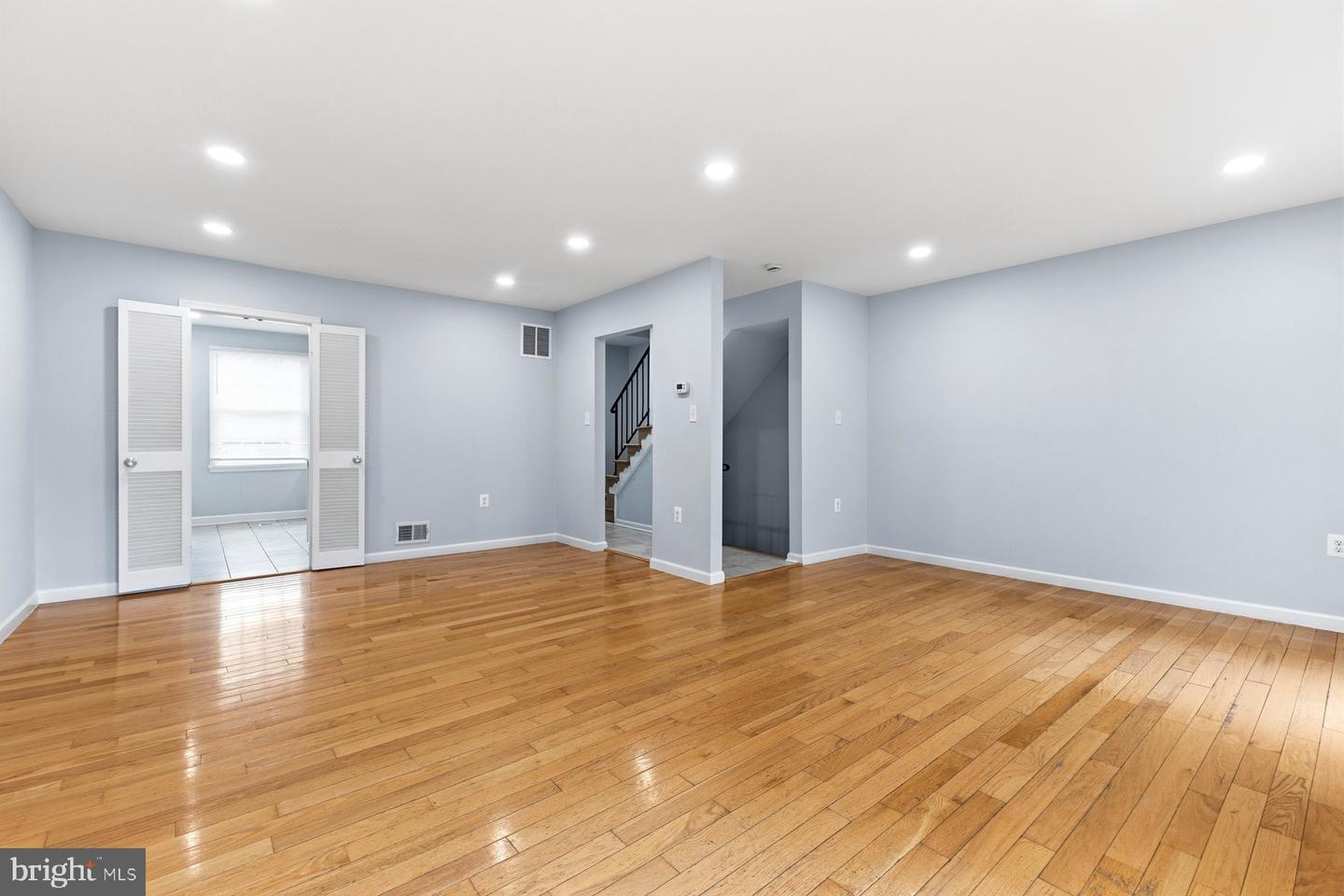 7233 EVANSTON RD, SPRINGFIELD, Virginia 22150, 3 Bedrooms Bedrooms, ,2 BathroomsBathrooms,Residential,For sale,7233 EVANSTON RD,VAFX2287142 MLS # VAFX2287142