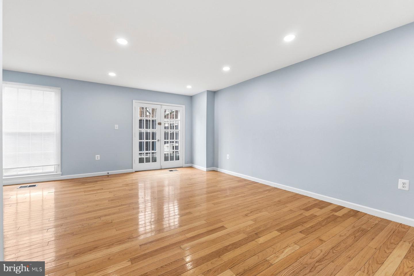 7233 EVANSTON RD, SPRINGFIELD, Virginia 22150, 3 Bedrooms Bedrooms, ,2 BathroomsBathrooms,Residential,For sale,7233 EVANSTON RD,VAFX2287142 MLS # VAFX2287142