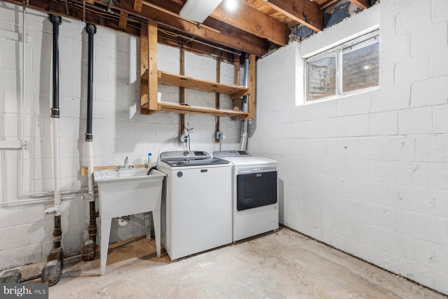 7233 EVANSTON RD, SPRINGFIELD, Virginia 22150, 3 Bedrooms Bedrooms, ,2 BathroomsBathrooms,Residential,For sale,7233 EVANSTON RD,VAFX2287142 MLS # VAFX2287142