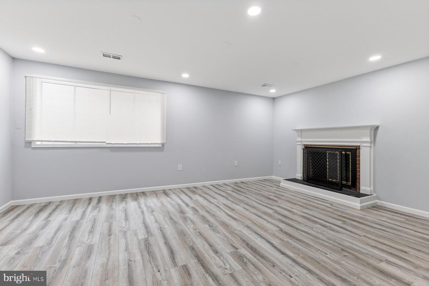 7233 EVANSTON RD, SPRINGFIELD, Virginia 22150, 3 Bedrooms Bedrooms, ,2 BathroomsBathrooms,Residential,For sale,7233 EVANSTON RD,VAFX2287142 MLS # VAFX2287142