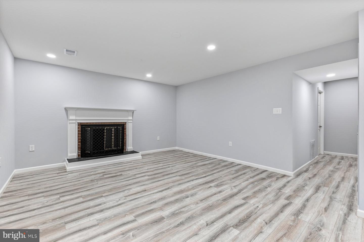 7233 EVANSTON RD, SPRINGFIELD, Virginia 22150, 3 Bedrooms Bedrooms, ,2 BathroomsBathrooms,Residential,For sale,7233 EVANSTON RD,VAFX2287142 MLS # VAFX2287142