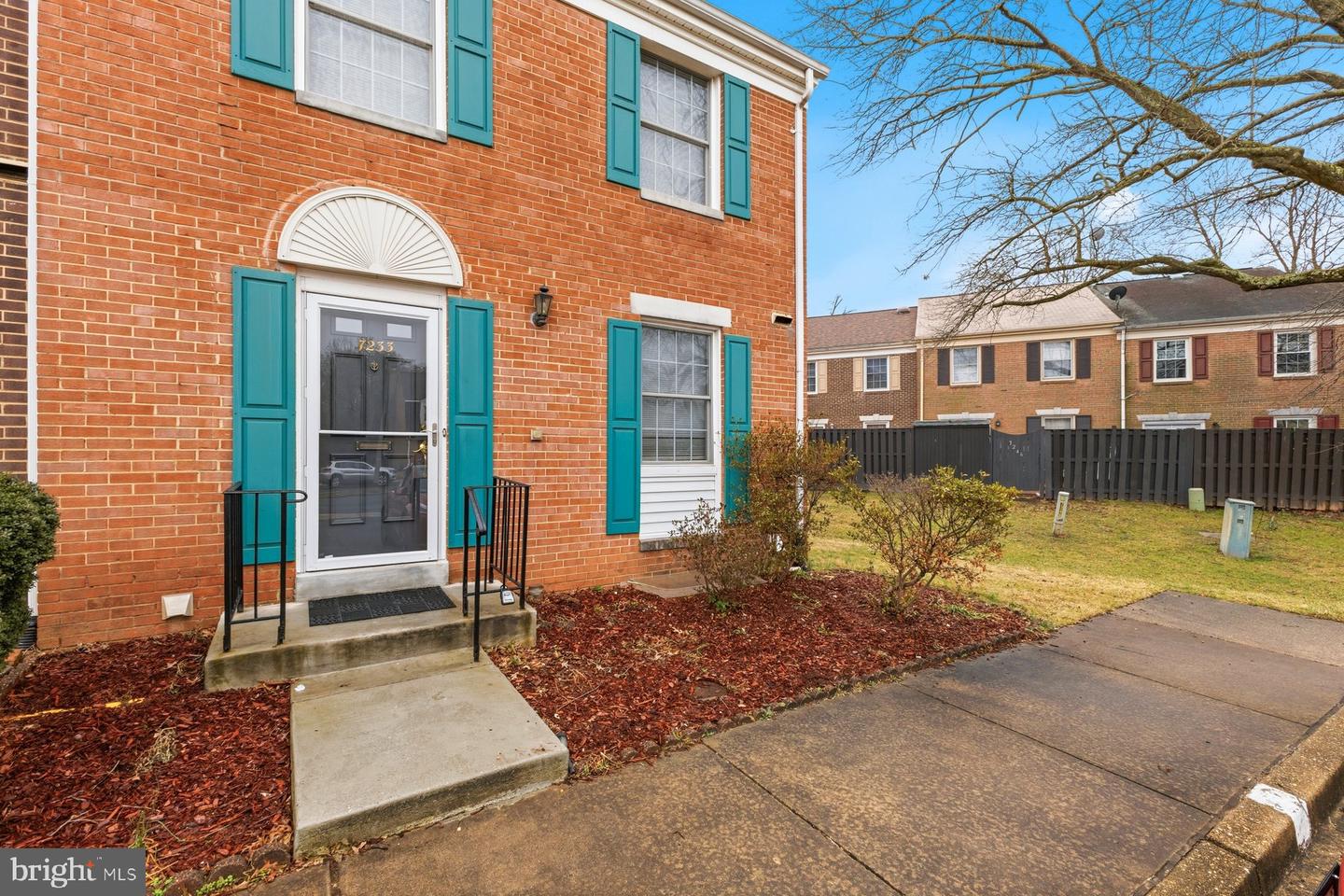 7233 EVANSTON RD, SPRINGFIELD, Virginia 22150, 3 Bedrooms Bedrooms, ,2 BathroomsBathrooms,Residential,For sale,7233 EVANSTON RD,VAFX2287142 MLS # VAFX2287142