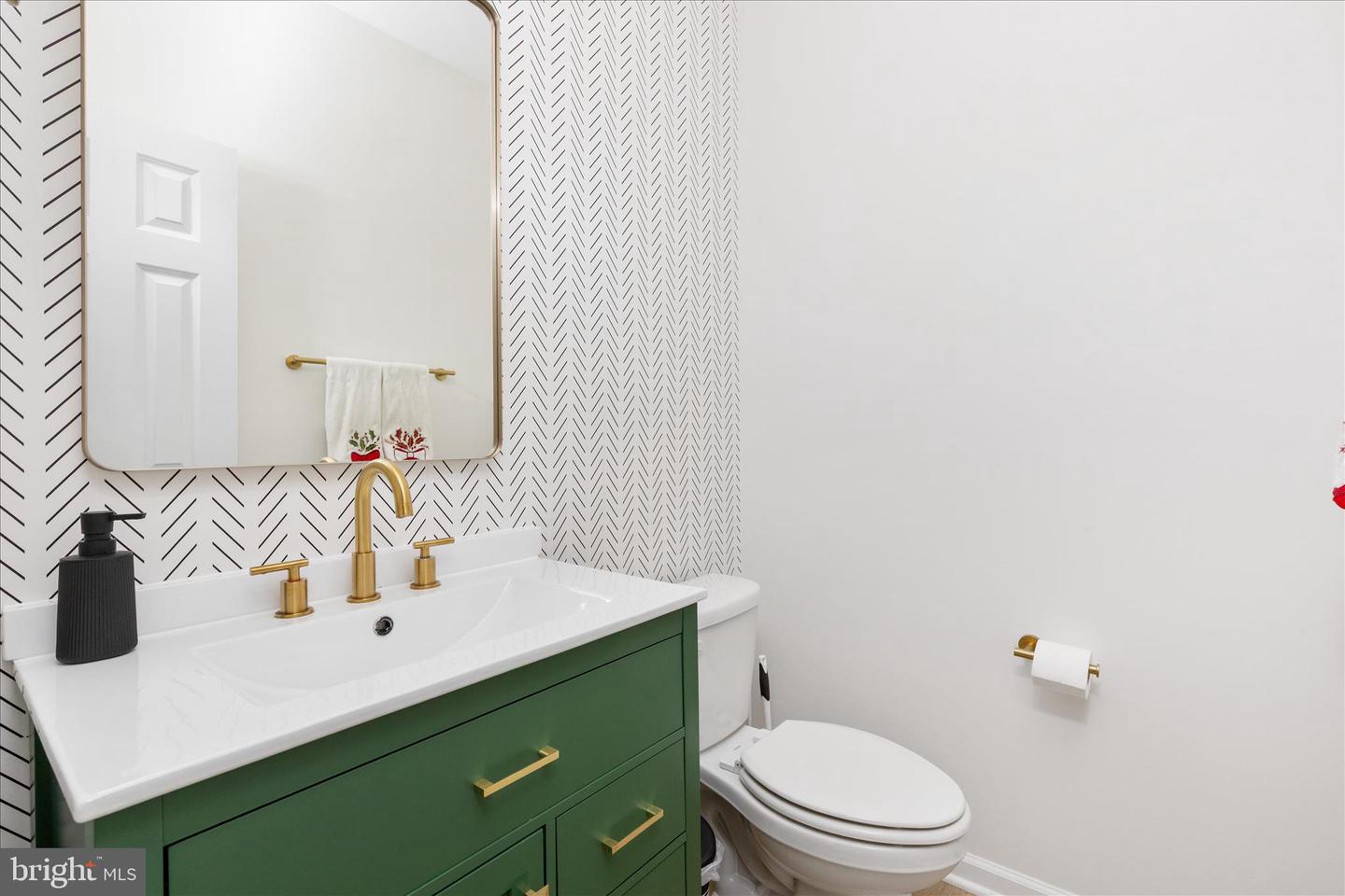 111 INTERLACE, STEPHENSON, Virginia 22656, 5 Bedrooms Bedrooms, ,3 BathroomsBathrooms,Residential,For sale,111 INTERLACE,VAFV2039610 MLS # VAFV2039610