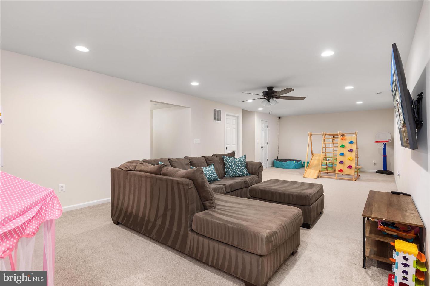 111 INTERLACE, STEPHENSON, Virginia 22656, 5 Bedrooms Bedrooms, ,3 BathroomsBathrooms,Residential,For sale,111 INTERLACE,VAFV2039610 MLS # VAFV2039610