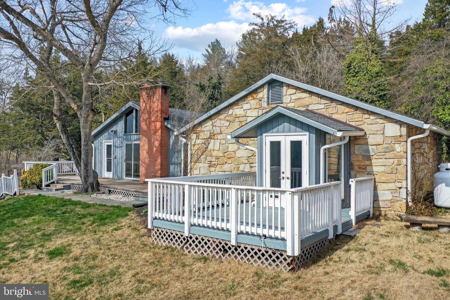 565 S RIVER, FRONT ROYAL, Virginia 22630, 3 Bedrooms Bedrooms, 6 Rooms Rooms,2 BathroomsBathrooms,Residential,For sale,565 S RIVER,VAWR2013448 MLS # VAWR2013448