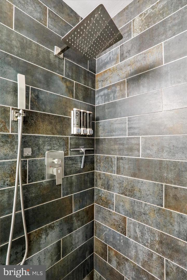 565 S RIVER, FRONT ROYAL, Virginia 22630, 3 Bedrooms Bedrooms, 6 Rooms Rooms,2 BathroomsBathrooms,Residential,For sale,565 S RIVER,VAWR2013448 MLS # VAWR2013448