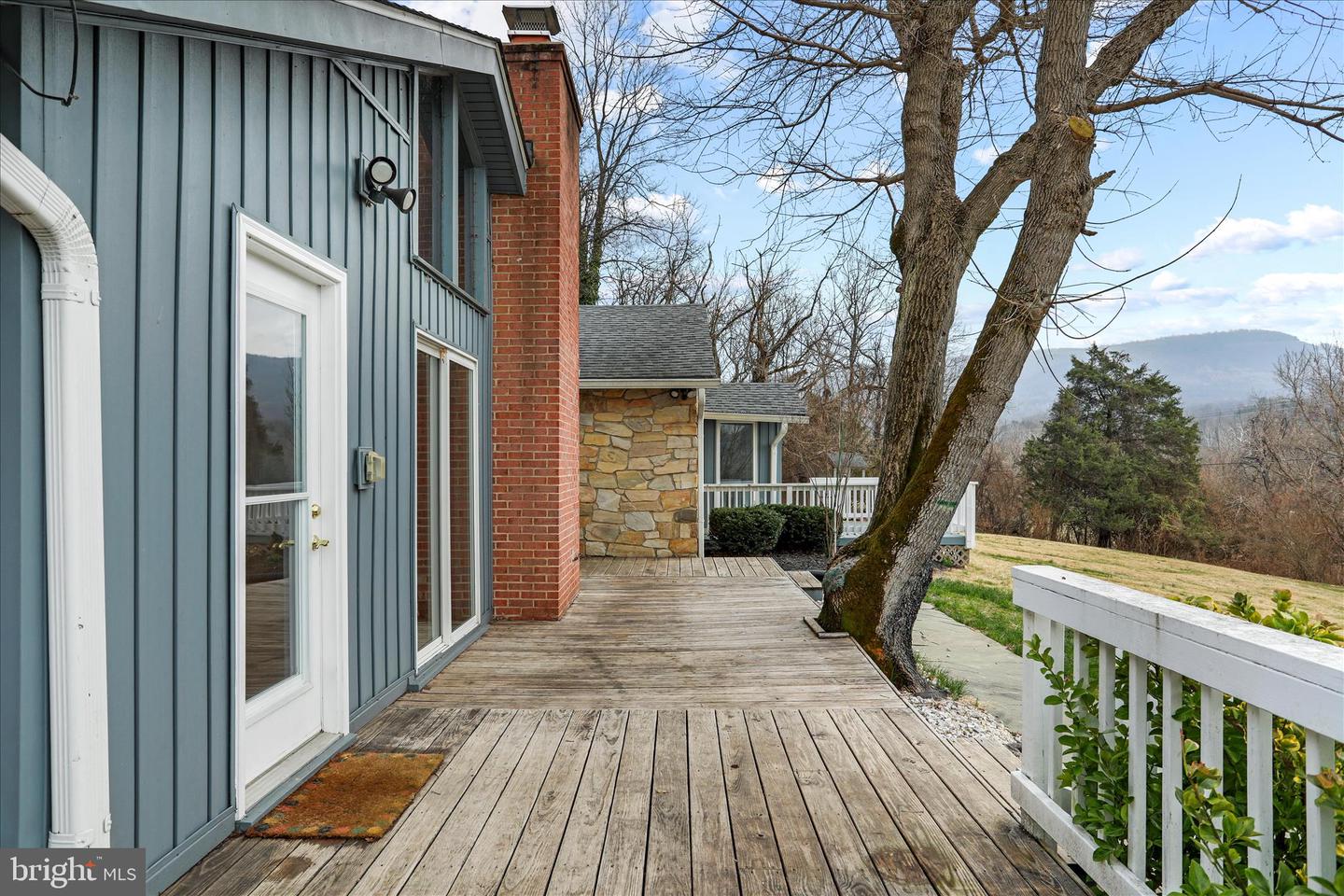 565 S RIVER, FRONT ROYAL, Virginia 22630, 3 Bedrooms Bedrooms, 6 Rooms Rooms,2 BathroomsBathrooms,Residential,For sale,565 S RIVER,VAWR2013448 MLS # VAWR2013448