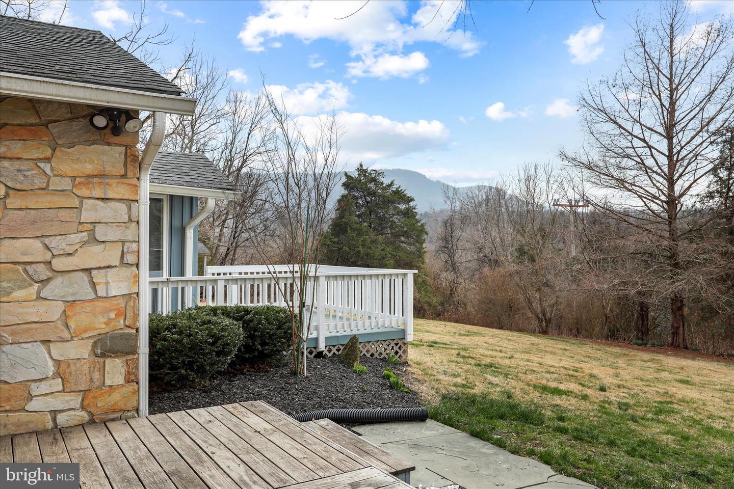 565 S RIVER, FRONT ROYAL, Virginia 22630, 3 Bedrooms Bedrooms, 6 Rooms Rooms,2 BathroomsBathrooms,Residential,For sale,565 S RIVER,VAWR2013448 MLS # VAWR2013448