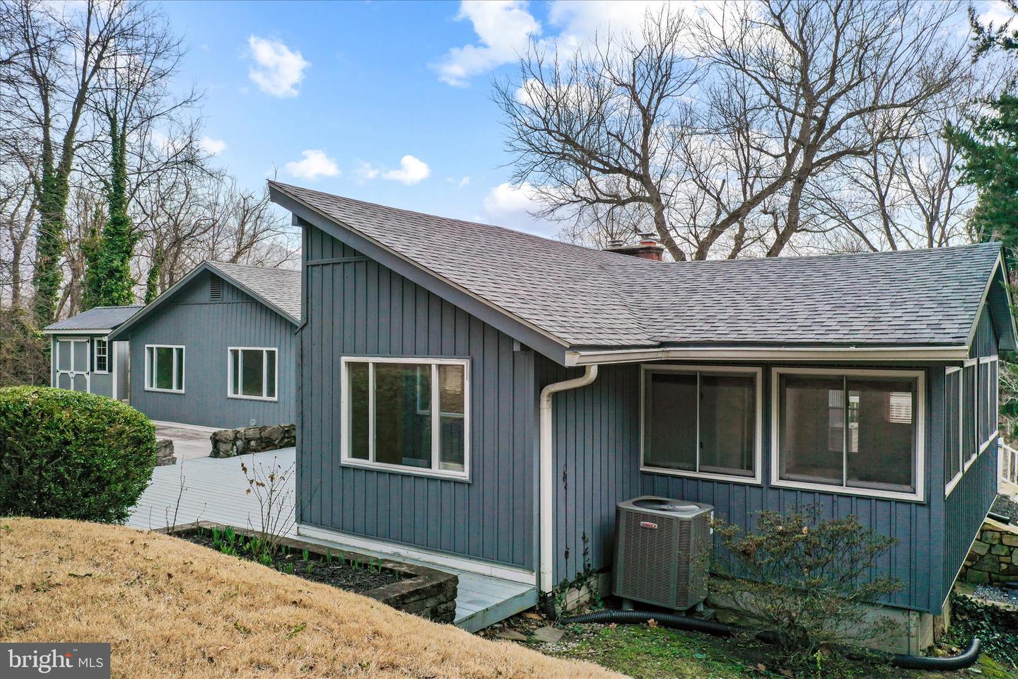 565 S RIVER, FRONT ROYAL, Virginia 22630, 3 Bedrooms Bedrooms, 6 Rooms Rooms,2 BathroomsBathrooms,Residential,For sale,565 S RIVER,VAWR2013448 MLS # VAWR2013448