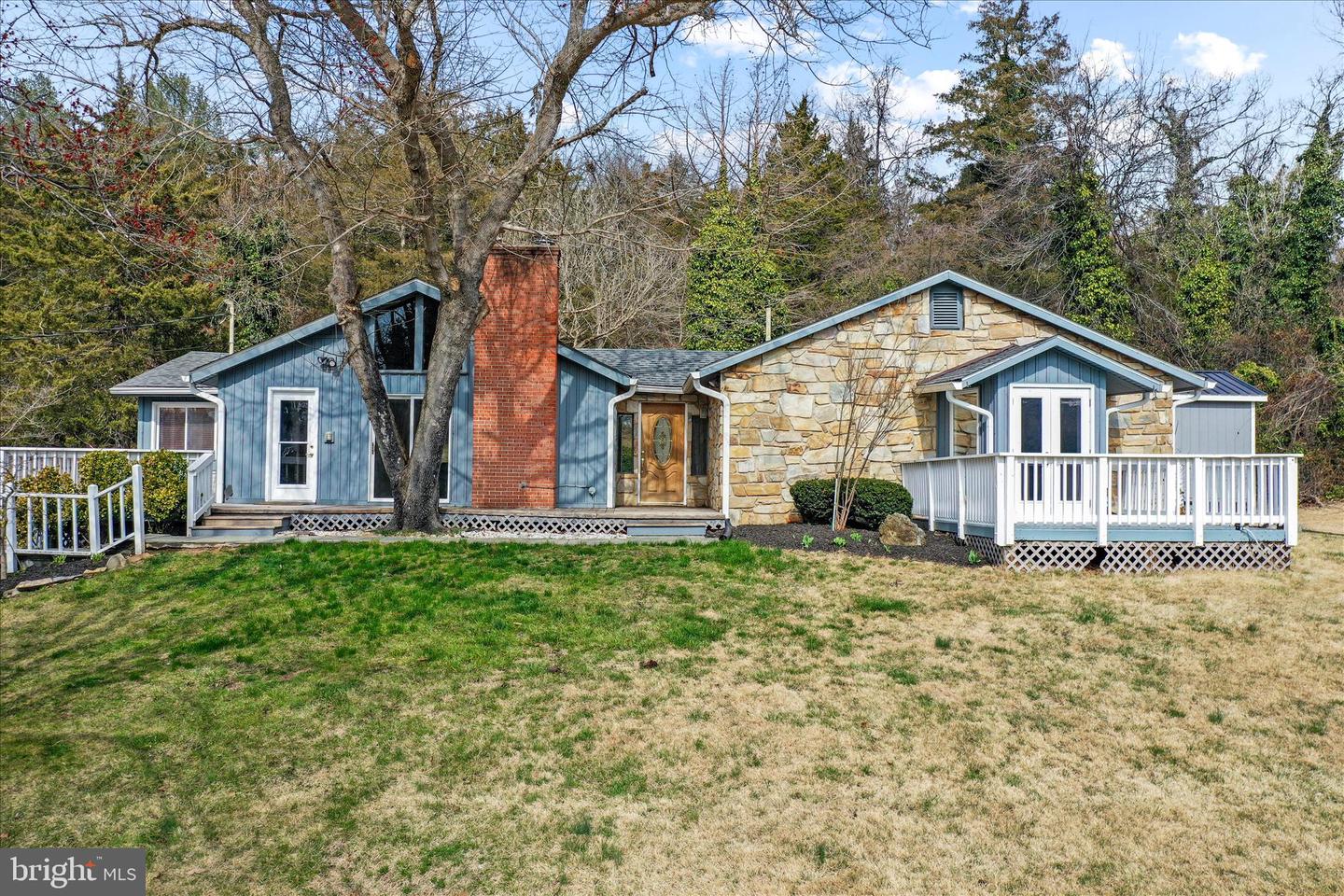 565 S RIVER, FRONT ROYAL, Virginia 22630, 3 Bedrooms Bedrooms, 6 Rooms Rooms,2 BathroomsBathrooms,Residential,For sale,565 S RIVER,VAWR2013448 MLS # VAWR2013448