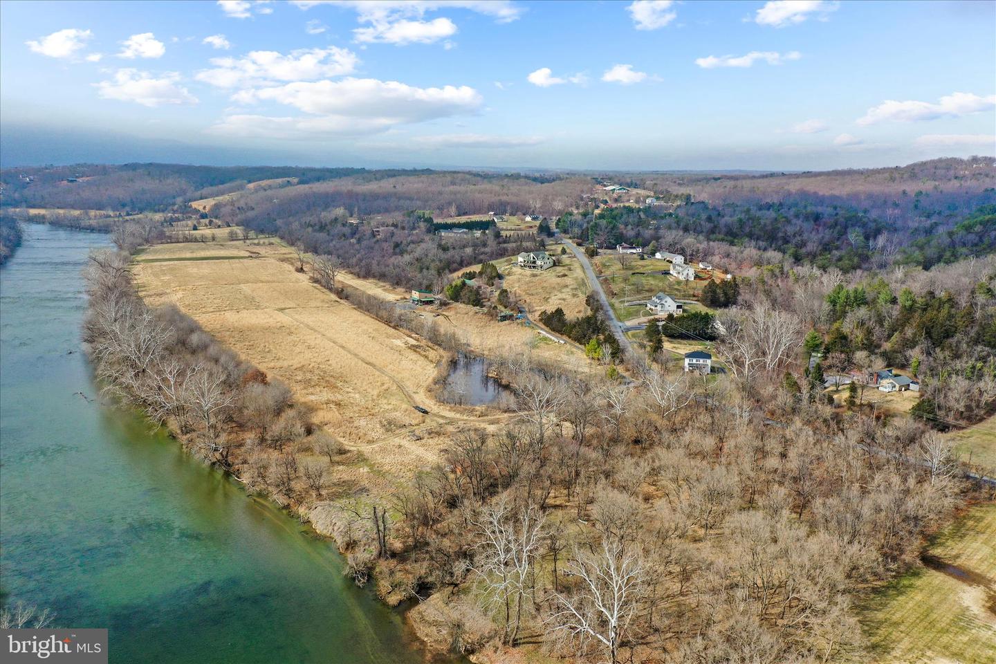 565 S RIVER, FRONT ROYAL, Virginia 22630, 3 Bedrooms Bedrooms, 6 Rooms Rooms,2 BathroomsBathrooms,Residential,For sale,565 S RIVER,VAWR2013448 MLS # VAWR2013448