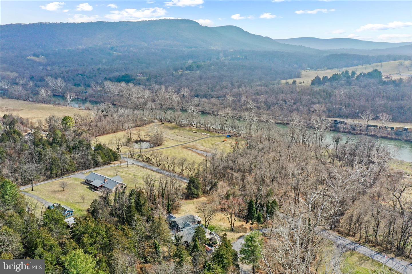 565 S RIVER, FRONT ROYAL, Virginia 22630, 3 Bedrooms Bedrooms, 6 Rooms Rooms,2 BathroomsBathrooms,Residential,For sale,565 S RIVER,VAWR2013448 MLS # VAWR2013448