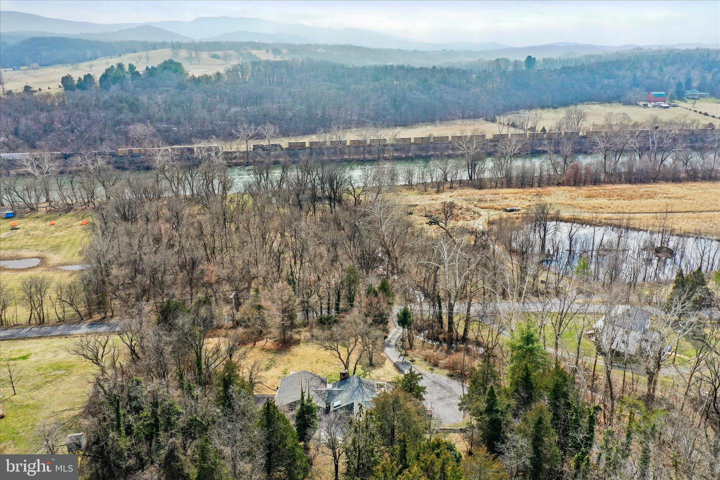 565 S RIVER, FRONT ROYAL, Virginia 22630, 3 Bedrooms Bedrooms, 6 Rooms Rooms,2 BathroomsBathrooms,Residential,For sale,565 S RIVER,VAWR2013448 MLS # VAWR2013448