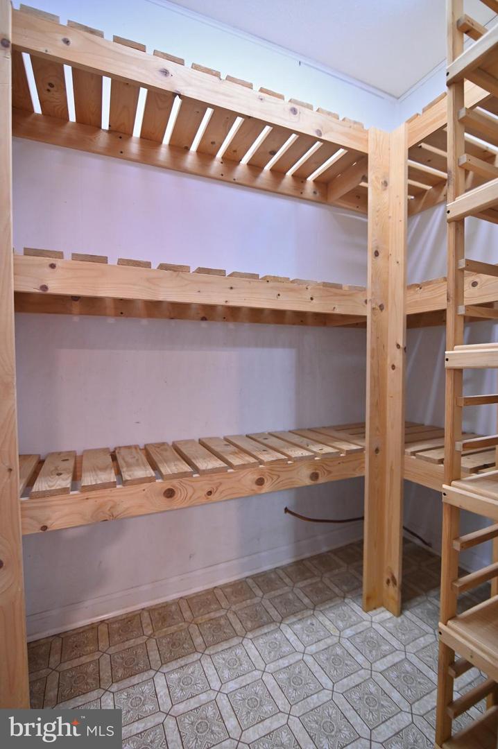 472 HONEYSUCKLE RD, ELKTON, Virginia 22827, 3 Bedrooms Bedrooms, ,2 BathroomsBathrooms,Residential,For sale,472 HONEYSUCKLE RD,VARO2002864 MLS # VARO2002864