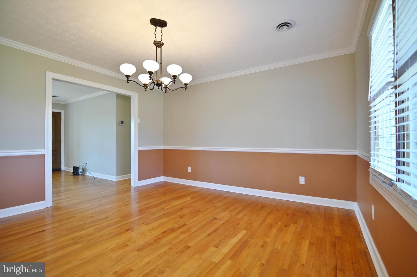 472 HONEYSUCKLE RD, ELKTON, Virginia 22827, 3 Bedrooms Bedrooms, ,2 BathroomsBathrooms,Residential,For sale,472 HONEYSUCKLE RD,VARO2002864 MLS # VARO2002864