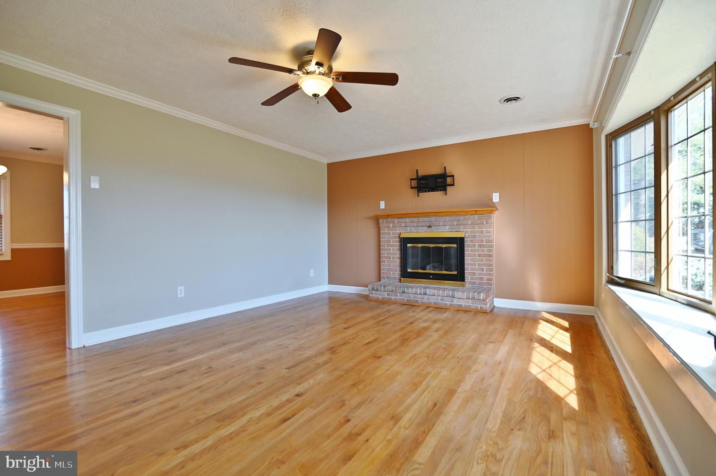 472 HONEYSUCKLE RD, ELKTON, Virginia 22827, 3 Bedrooms Bedrooms, ,2 BathroomsBathrooms,Residential,For sale,472 HONEYSUCKLE RD,VARO2002864 MLS # VARO2002864