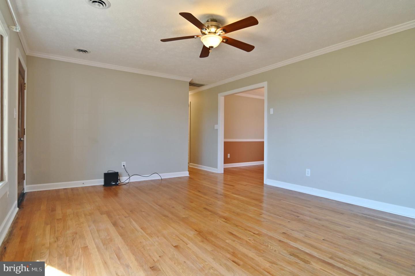 472 HONEYSUCKLE RD, ELKTON, Virginia 22827, 3 Bedrooms Bedrooms, ,2 BathroomsBathrooms,Residential,For sale,472 HONEYSUCKLE RD,VARO2002864 MLS # VARO2002864