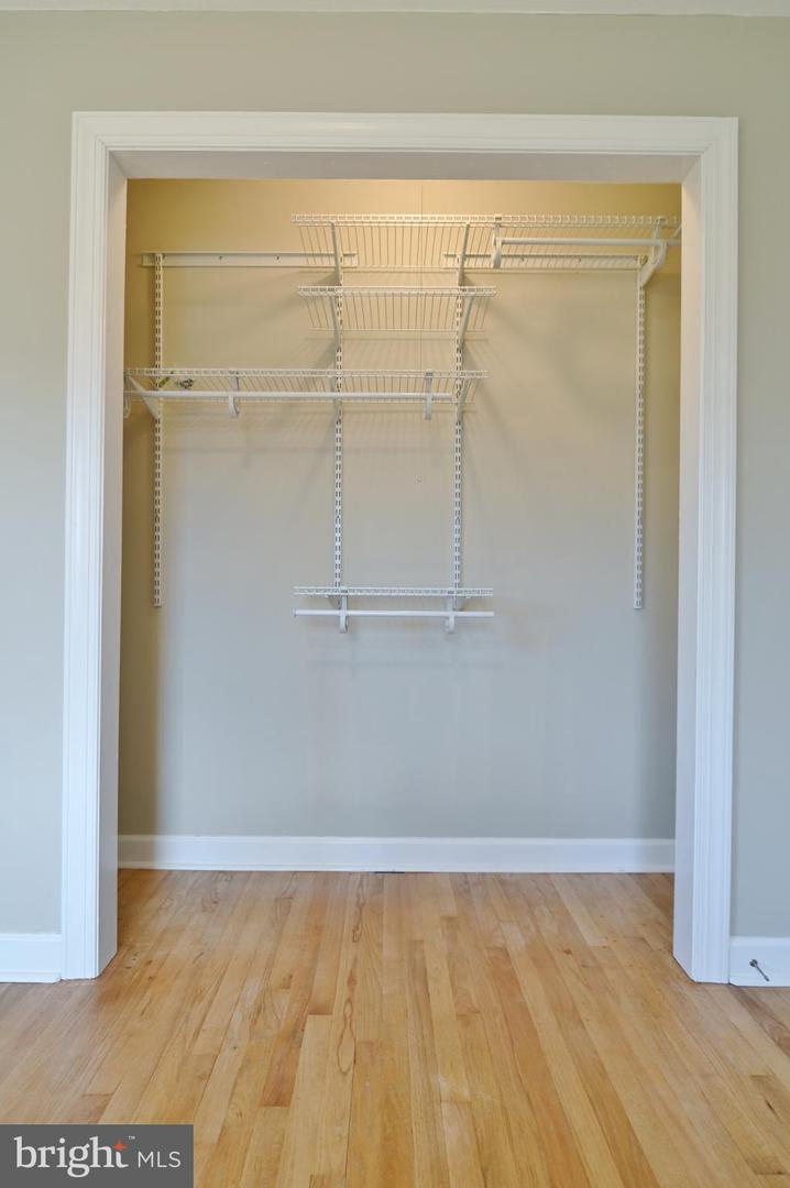 472 HONEYSUCKLE RD, ELKTON, Virginia 22827, 3 Bedrooms Bedrooms, ,2 BathroomsBathrooms,Residential,For sale,472 HONEYSUCKLE RD,VARO2002864 MLS # VARO2002864