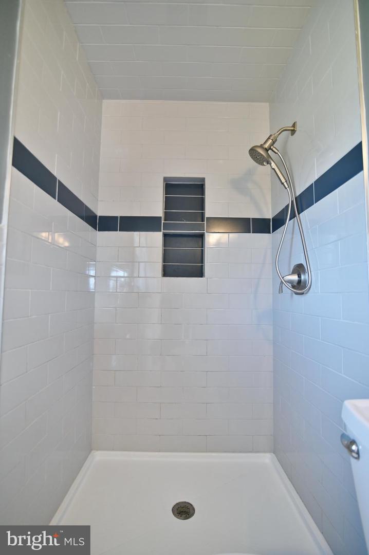 472 HONEYSUCKLE RD, ELKTON, Virginia 22827, 3 Bedrooms Bedrooms, ,2 BathroomsBathrooms,Residential,For sale,472 HONEYSUCKLE RD,VARO2002864 MLS # VARO2002864