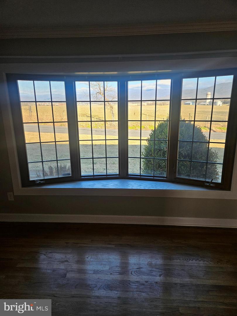 472 HONEYSUCKLE RD, ELKTON, Virginia 22827, 3 Bedrooms Bedrooms, ,2 BathroomsBathrooms,Residential,For sale,472 HONEYSUCKLE RD,VARO2002864 MLS # VARO2002864