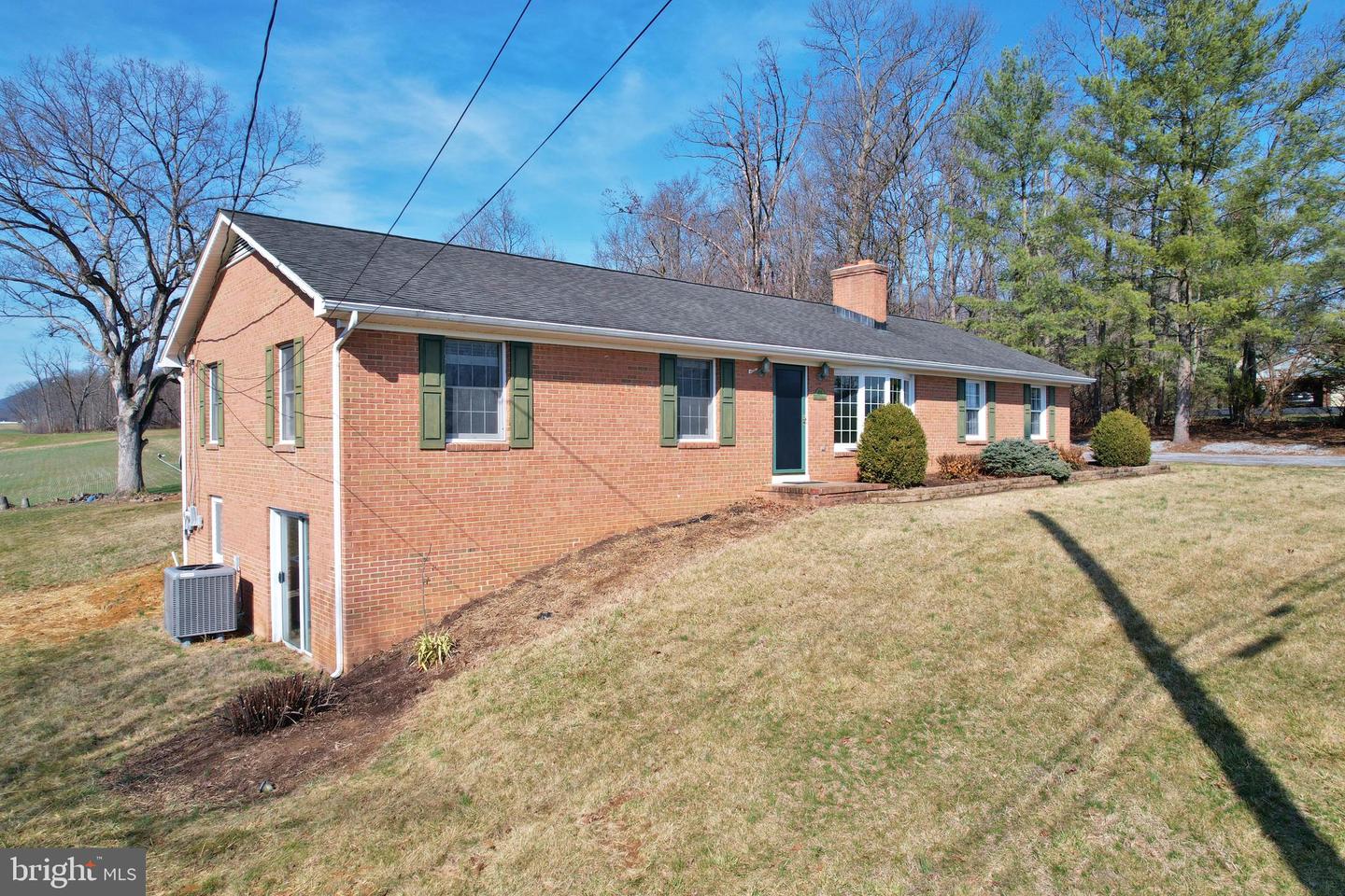 472 HONEYSUCKLE RD, ELKTON, Virginia 22827, 3 Bedrooms Bedrooms, ,2 BathroomsBathrooms,Residential,For sale,472 HONEYSUCKLE RD,VARO2002864 MLS # VARO2002864
