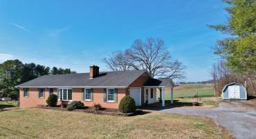 472 HONEYSUCKLE RD, ELKTON, Virginia 22827, 3 Bedrooms Bedrooms, ,2 BathroomsBathrooms,Residential,For sale,472 HONEYSUCKLE RD,VARO2002864 MLS # VARO2002864