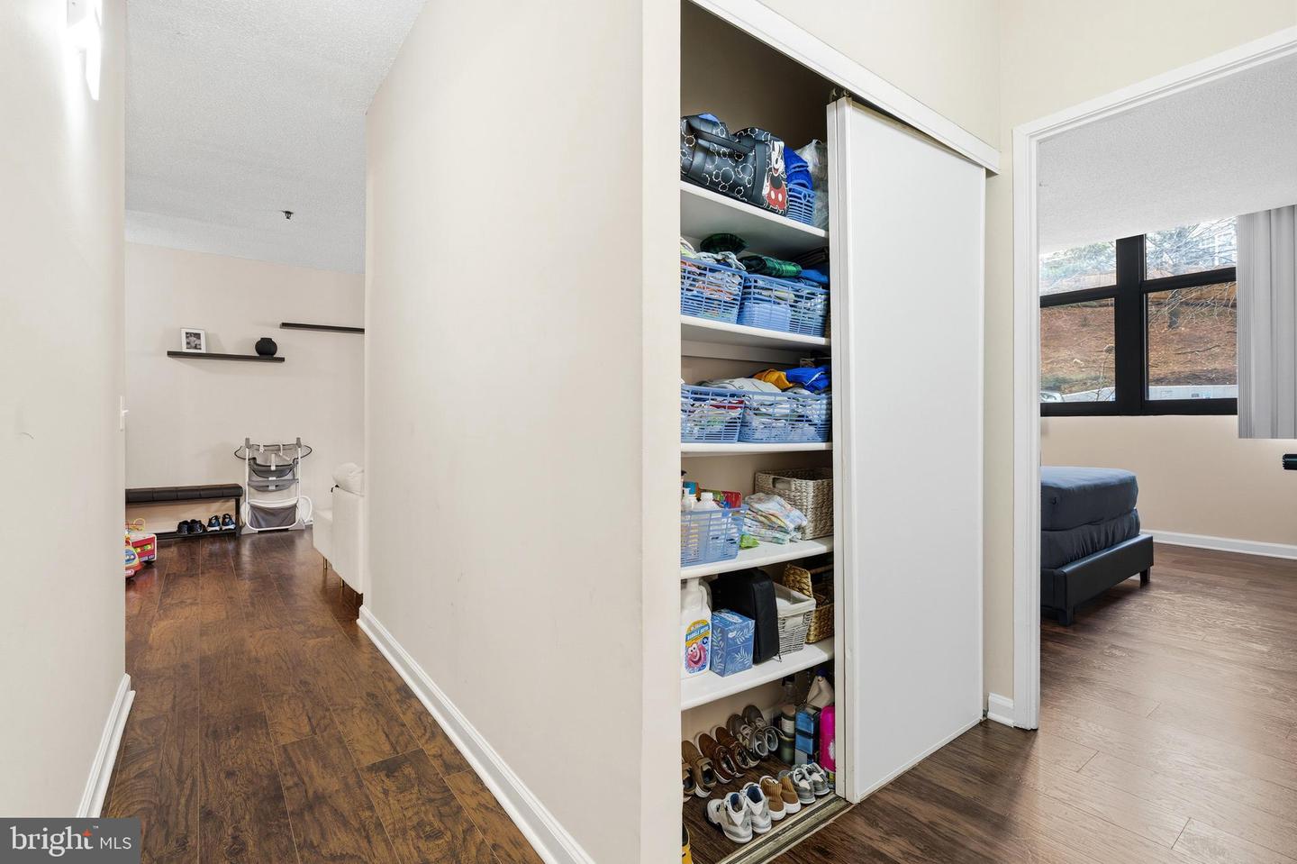 5911 EDSALL RD #0G13, ALEXANDRIA, Virginia 22304, 2 Bedrooms Bedrooms, ,2 BathroomsBathrooms,Residential,For sale,5911 EDSALL RD #0G13,VAAX2054538 MLS # VAAX2054538