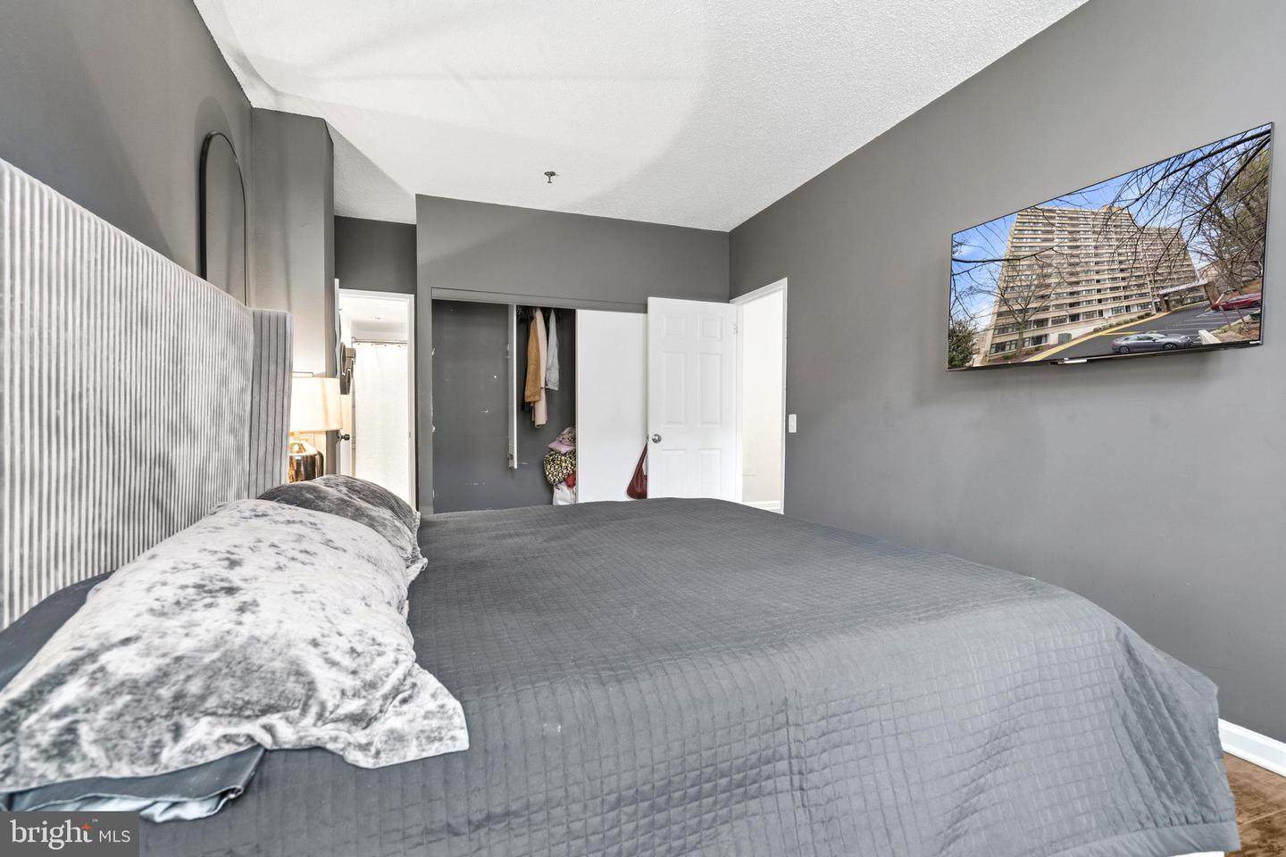 5911 EDSALL RD #0G13, ALEXANDRIA, Virginia 22304, 2 Bedrooms Bedrooms, ,2 BathroomsBathrooms,Residential,For sale,5911 EDSALL RD #0G13,VAAX2054538 MLS # VAAX2054538