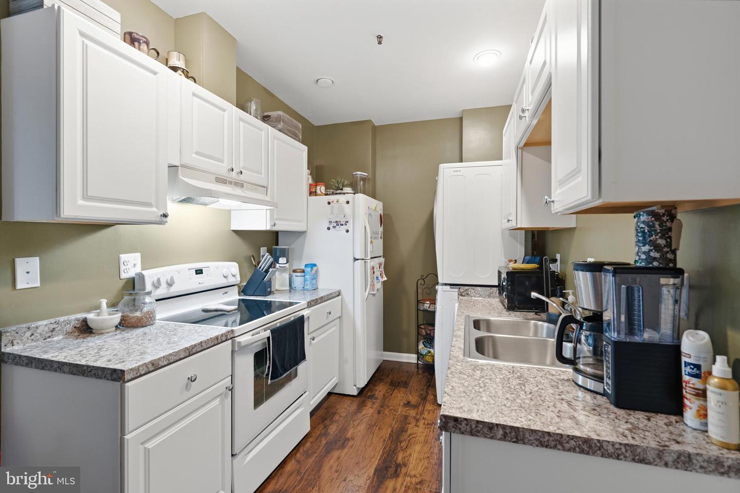 5911 EDSALL RD #0G13, ALEXANDRIA, Virginia 22304, 2 Bedrooms Bedrooms, ,2 BathroomsBathrooms,Residential,For sale,5911 EDSALL RD #0G13,VAAX2054538 MLS # VAAX2054538