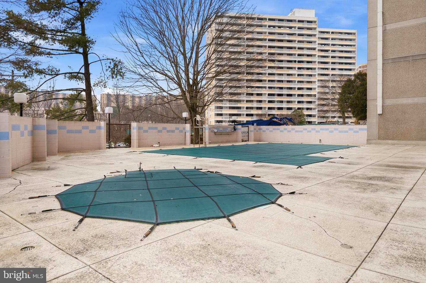 5911 EDSALL RD #0G13, ALEXANDRIA, Virginia 22304, 2 Bedrooms Bedrooms, ,2 BathroomsBathrooms,Residential,For sale,5911 EDSALL RD #0G13,VAAX2054538 MLS # VAAX2054538