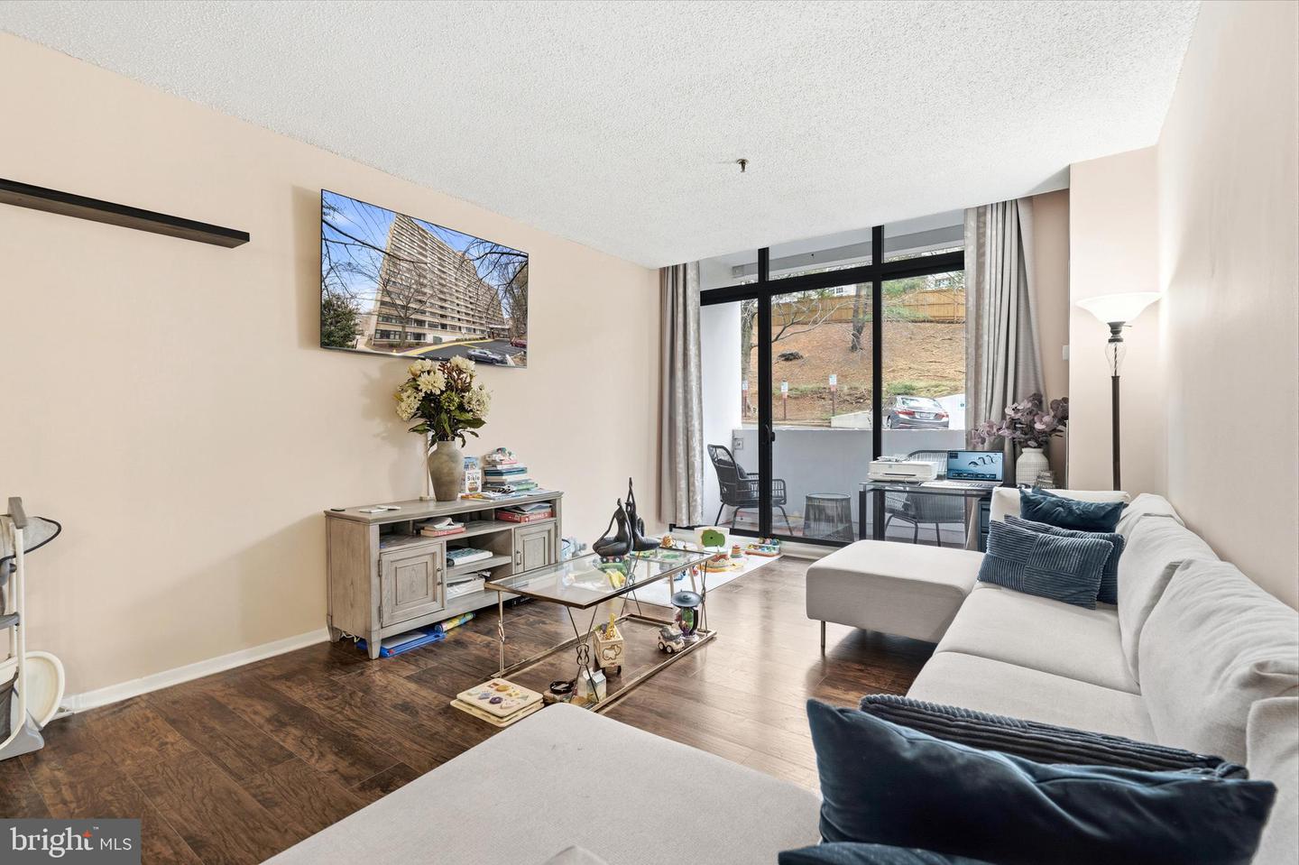 5911 EDSALL RD #0G13, ALEXANDRIA, Virginia 22304, 2 Bedrooms Bedrooms, ,2 BathroomsBathrooms,Residential,For sale,5911 EDSALL RD #0G13,VAAX2054538 MLS # VAAX2054538