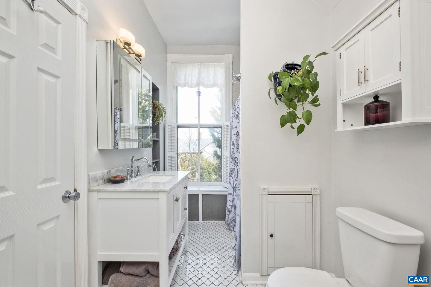 428 MAPLE AVE, WAYNESBORO, Virginia 22980, 4 Bedrooms Bedrooms, ,2 BathroomsBathrooms,Residential,For sale,428 MAPLE AVE,673747 MLS # 673747