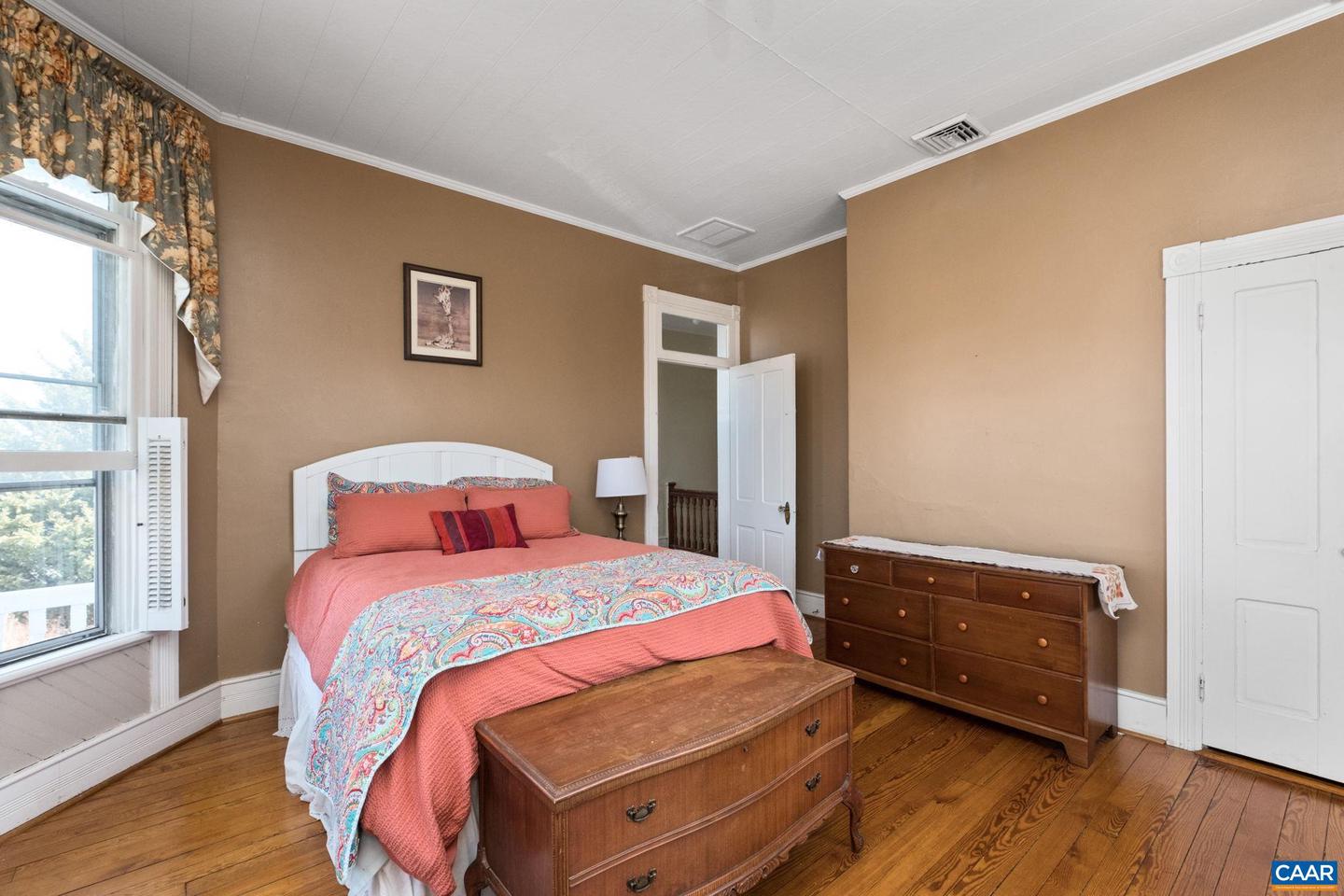 428 MAPLE AVE, WAYNESBORO, Virginia 22980, 4 Bedrooms Bedrooms, ,2 BathroomsBathrooms,Residential,For sale,428 MAPLE AVE,673747 MLS # 673747