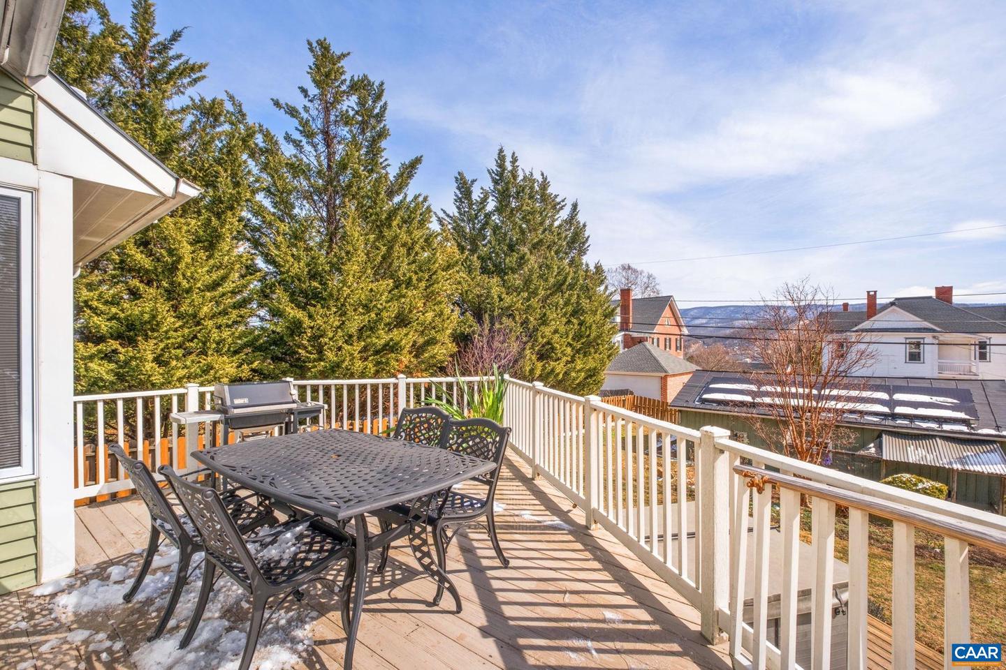 428 MAPLE AVE, WAYNESBORO, Virginia 22980, 4 Bedrooms Bedrooms, ,2 BathroomsBathrooms,Residential,For sale,428 MAPLE AVE,673747 MLS # 673747