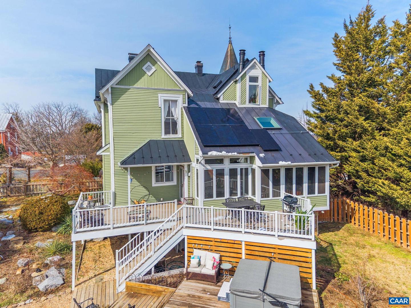 428 MAPLE AVE, WAYNESBORO, Virginia 22980, 4 Bedrooms Bedrooms, ,2 BathroomsBathrooms,Residential,For sale,428 MAPLE AVE,673747 MLS # 673747