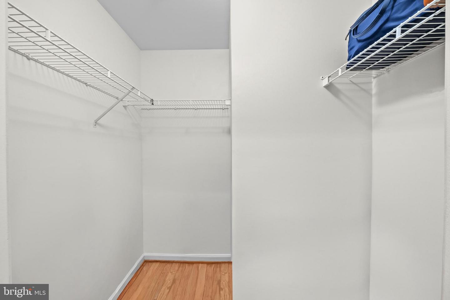 5563 SEMINARY RD #107, FALLS CHURCH, Virginia 22041, 1 Bedroom Bedrooms, ,1 BathroomBathrooms,Residential,For sale,5563 SEMINARY RD #107,VAFX2293254 MLS # VAFX2293254