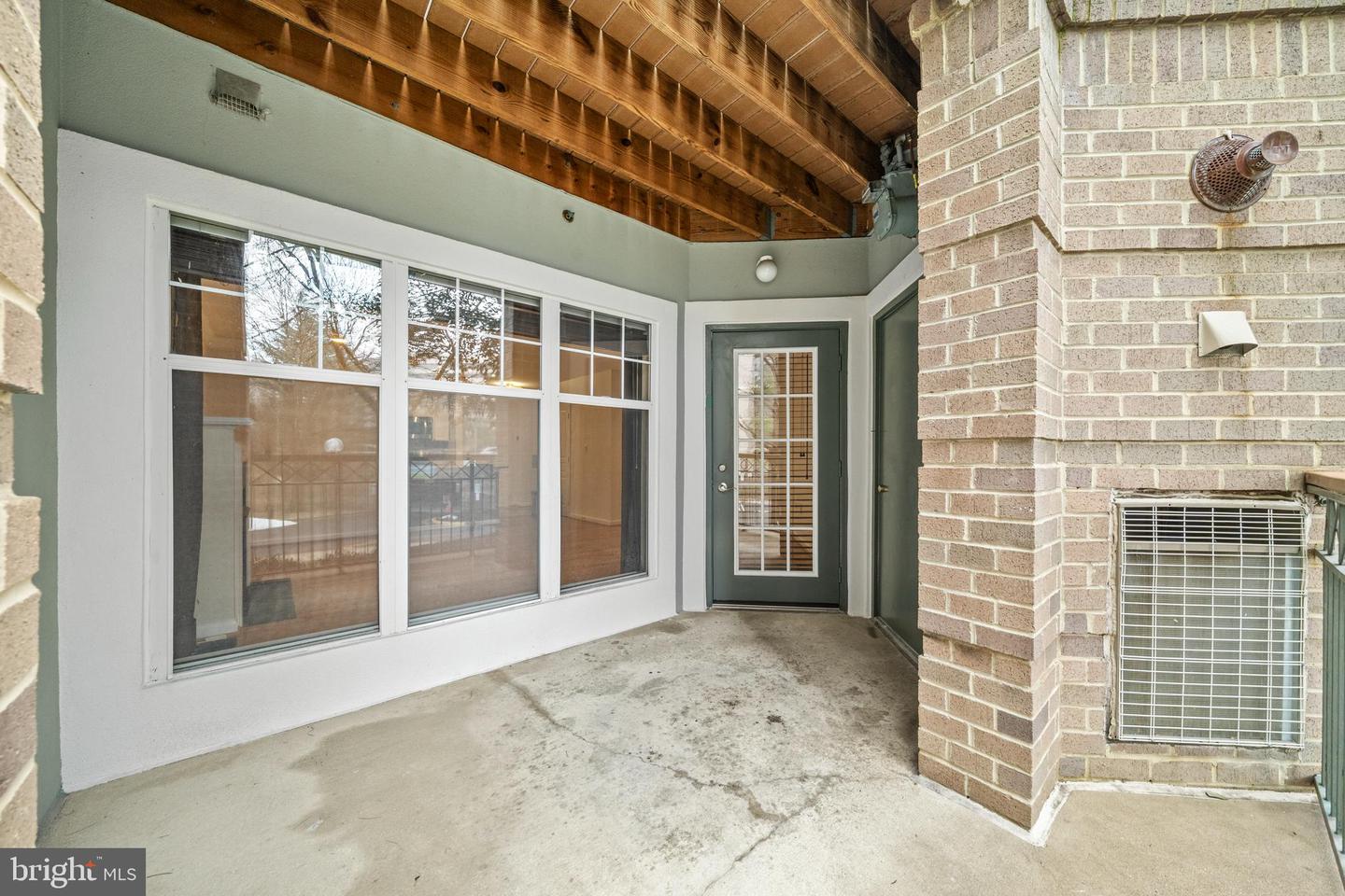 5563 SEMINARY RD #107, FALLS CHURCH, Virginia 22041, 1 Bedroom Bedrooms, ,1 BathroomBathrooms,Residential,For sale,5563 SEMINARY RD #107,VAFX2293254 MLS # VAFX2293254