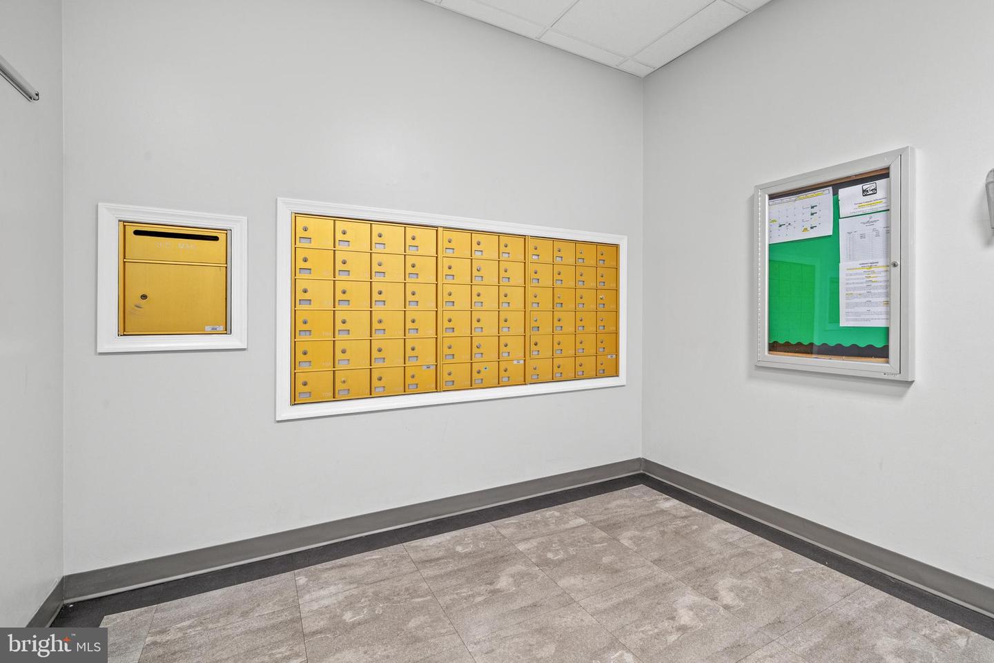 5563 SEMINARY RD #107, FALLS CHURCH, Virginia 22041, 1 Bedroom Bedrooms, ,1 BathroomBathrooms,Residential,For sale,5563 SEMINARY RD #107,VAFX2293254 MLS # VAFX2293254