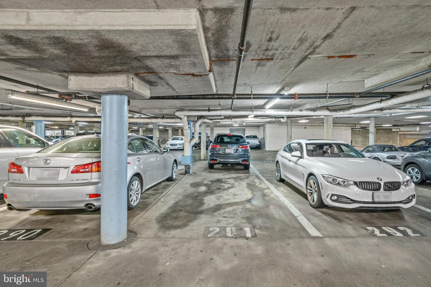 5563 SEMINARY RD #107, FALLS CHURCH, Virginia 22041, 1 Bedroom Bedrooms, ,1 BathroomBathrooms,Residential,For sale,5563 SEMINARY RD #107,VAFX2293254 MLS # VAFX2293254